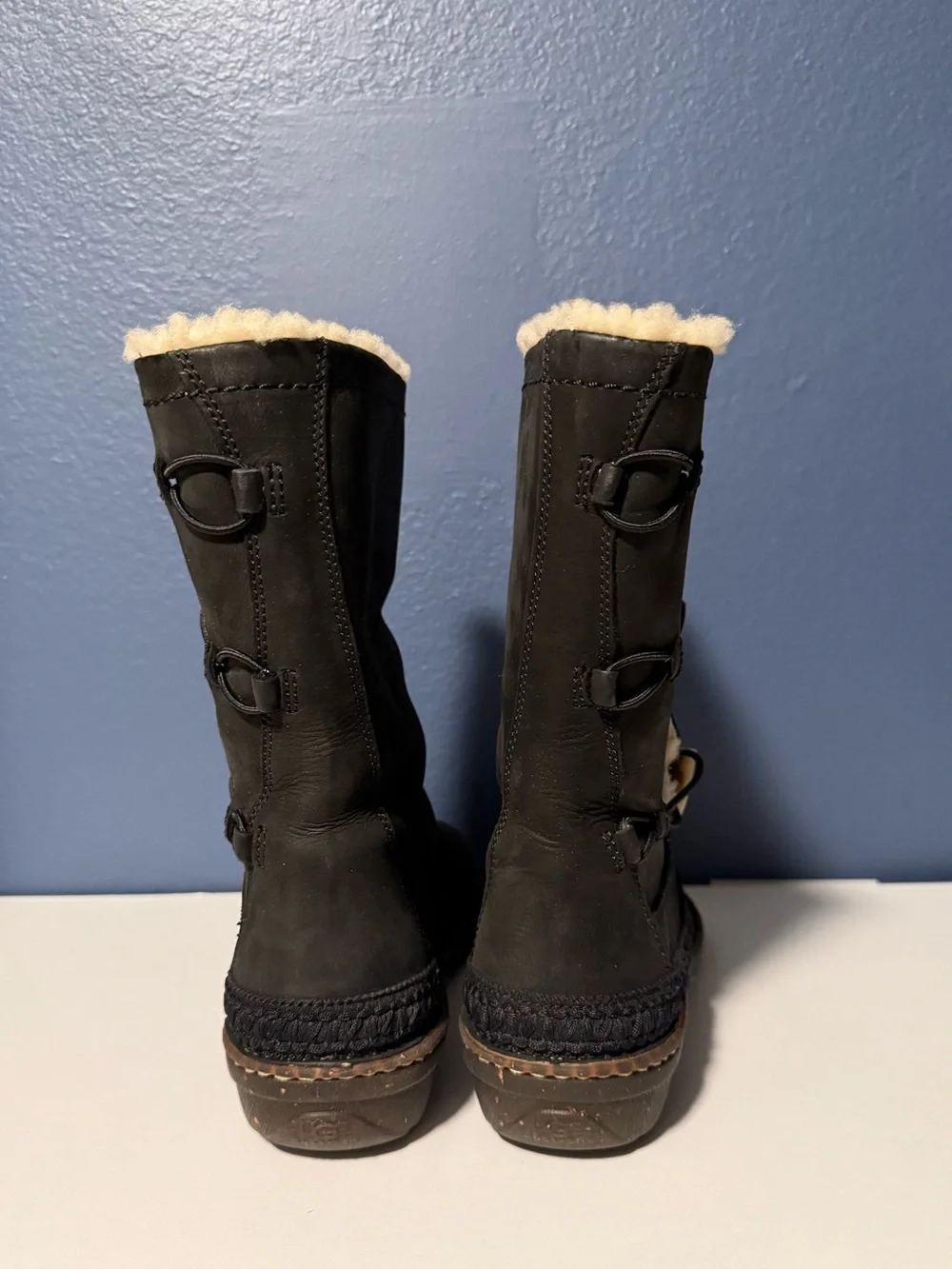 UGG Kona Black Leather Shearling Toggle Mid-Calf Winter Boots 5156 Size 11